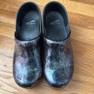Dansko nursing clogs